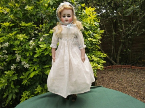 Gorgeous Bahr & Proschild 309 Antique Doll - 17 Inch