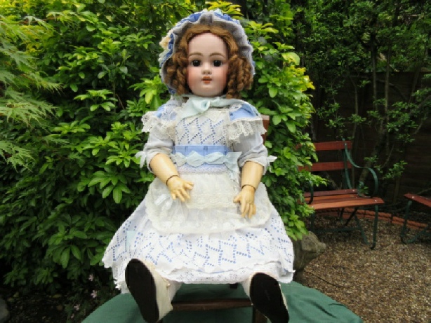Stunning Large DEP Antique doll - 27 Inch